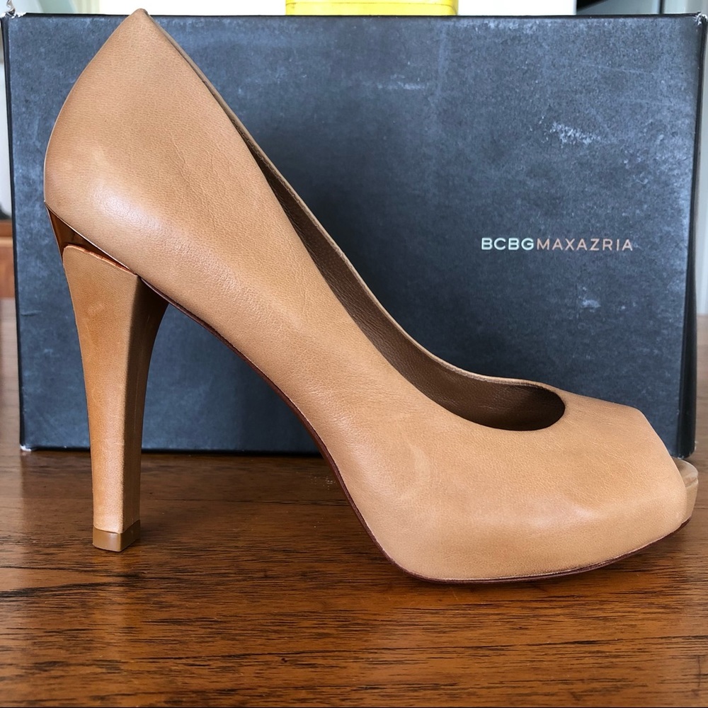BCBGMAXAZRIA Sand Leather Ma-Dune Peep-toe Heels